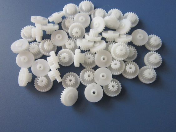 precision plastic injection molding small parts