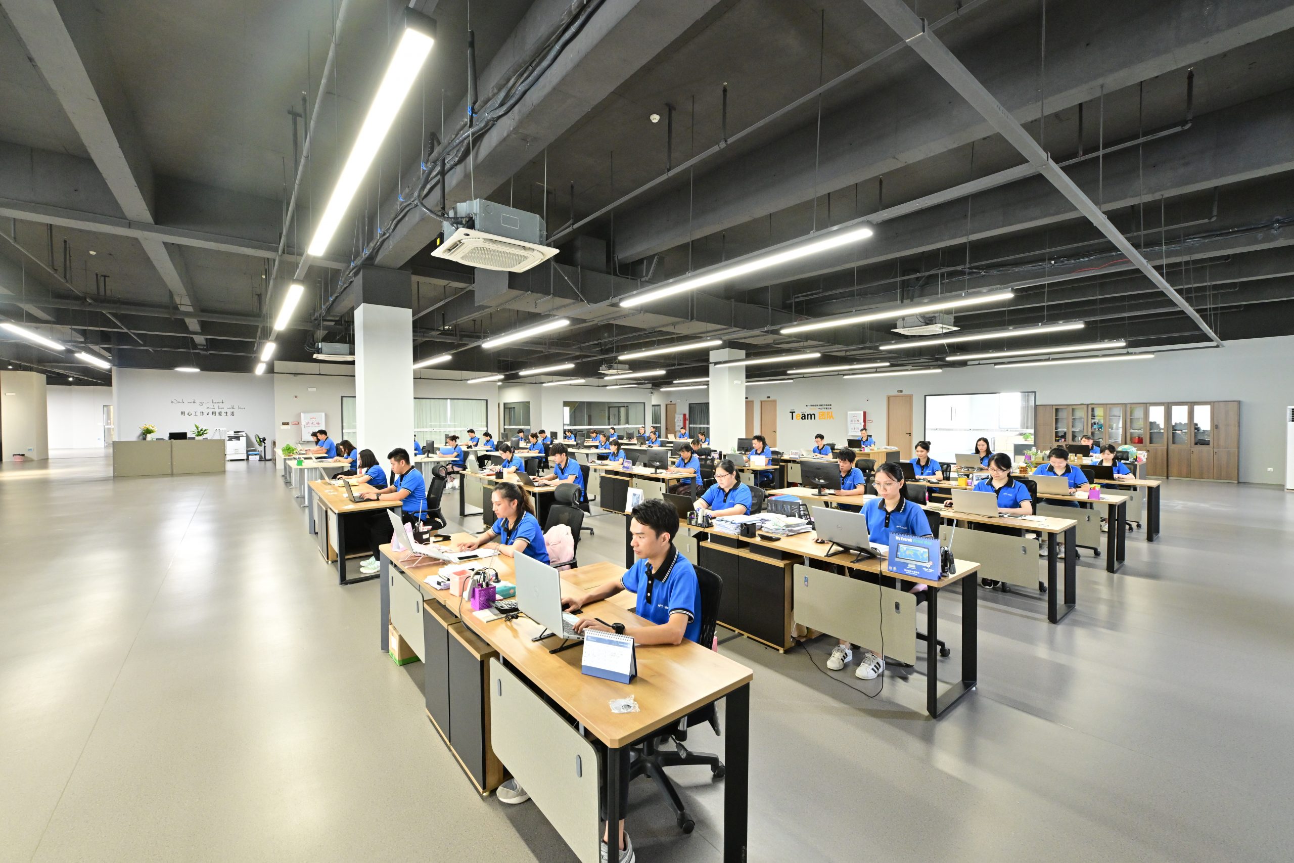 custom plastic injection molding service